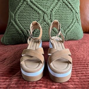 Lucky Brand Sandals